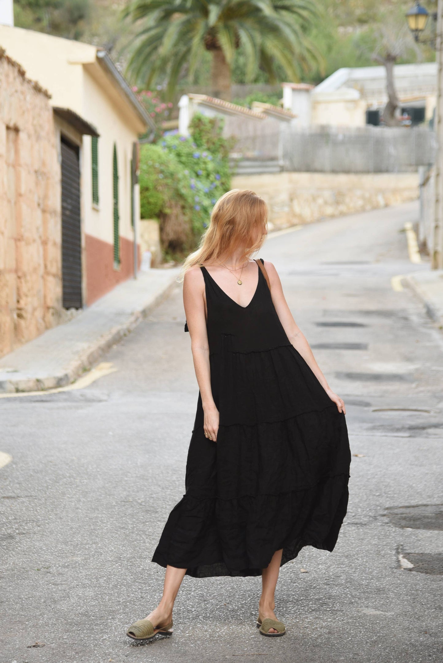 The Cevilla Dress // Noir