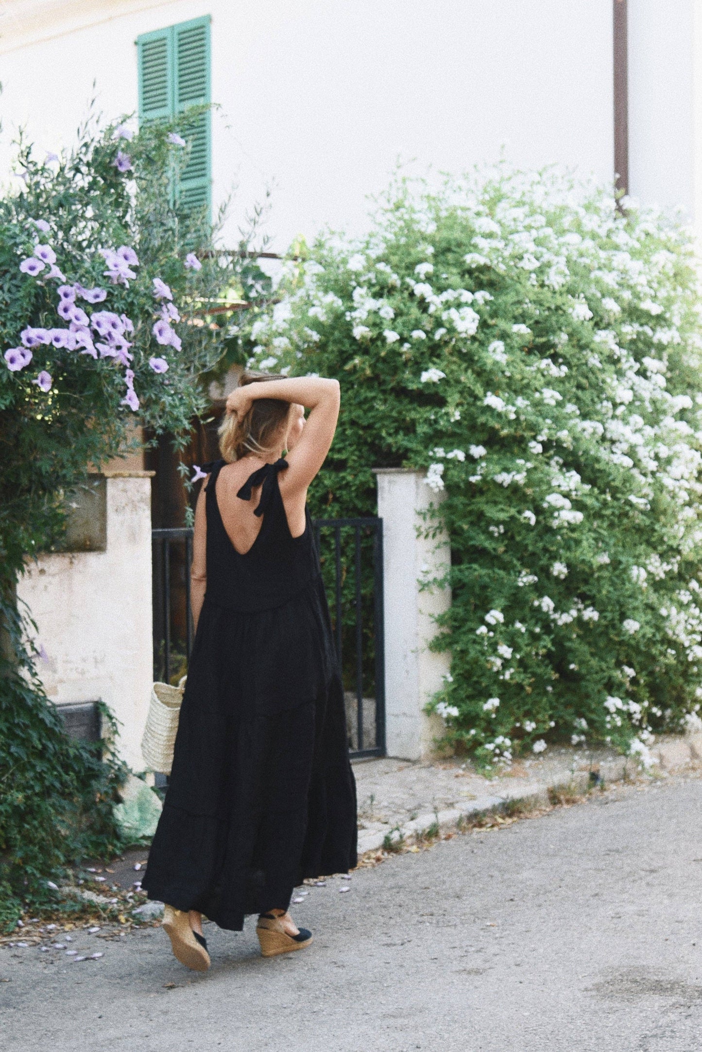 The Cevilla Dress // Noir